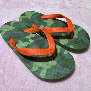 Boys size 13/1 | Camo sandals | cat & Jack brand